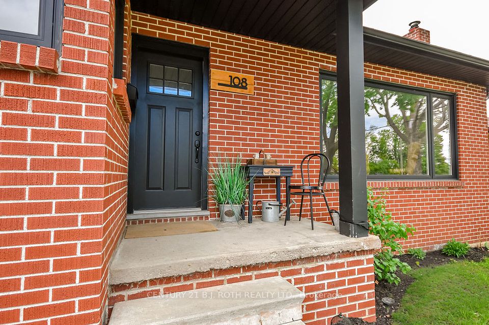108 Nelson Street, Barrie, ON L4M 4K7