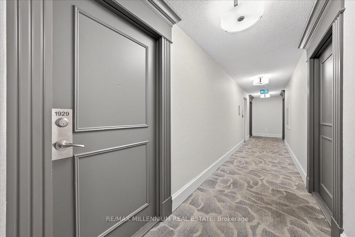 2 Bedrooms Condo at 125 Omni, Toronto For sale