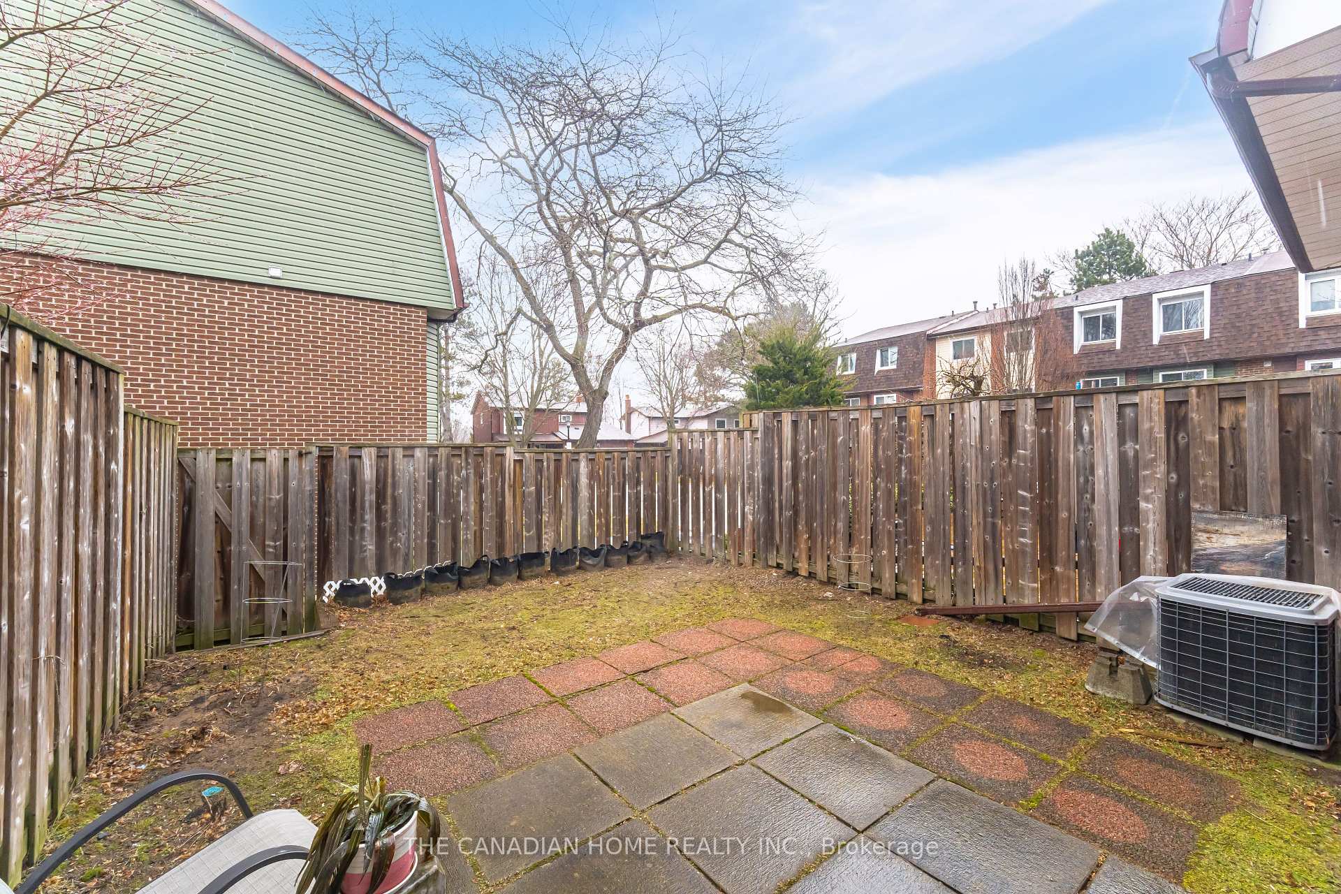 3 Bedrooms Condo at 4662 Kingston, Toronto For sale