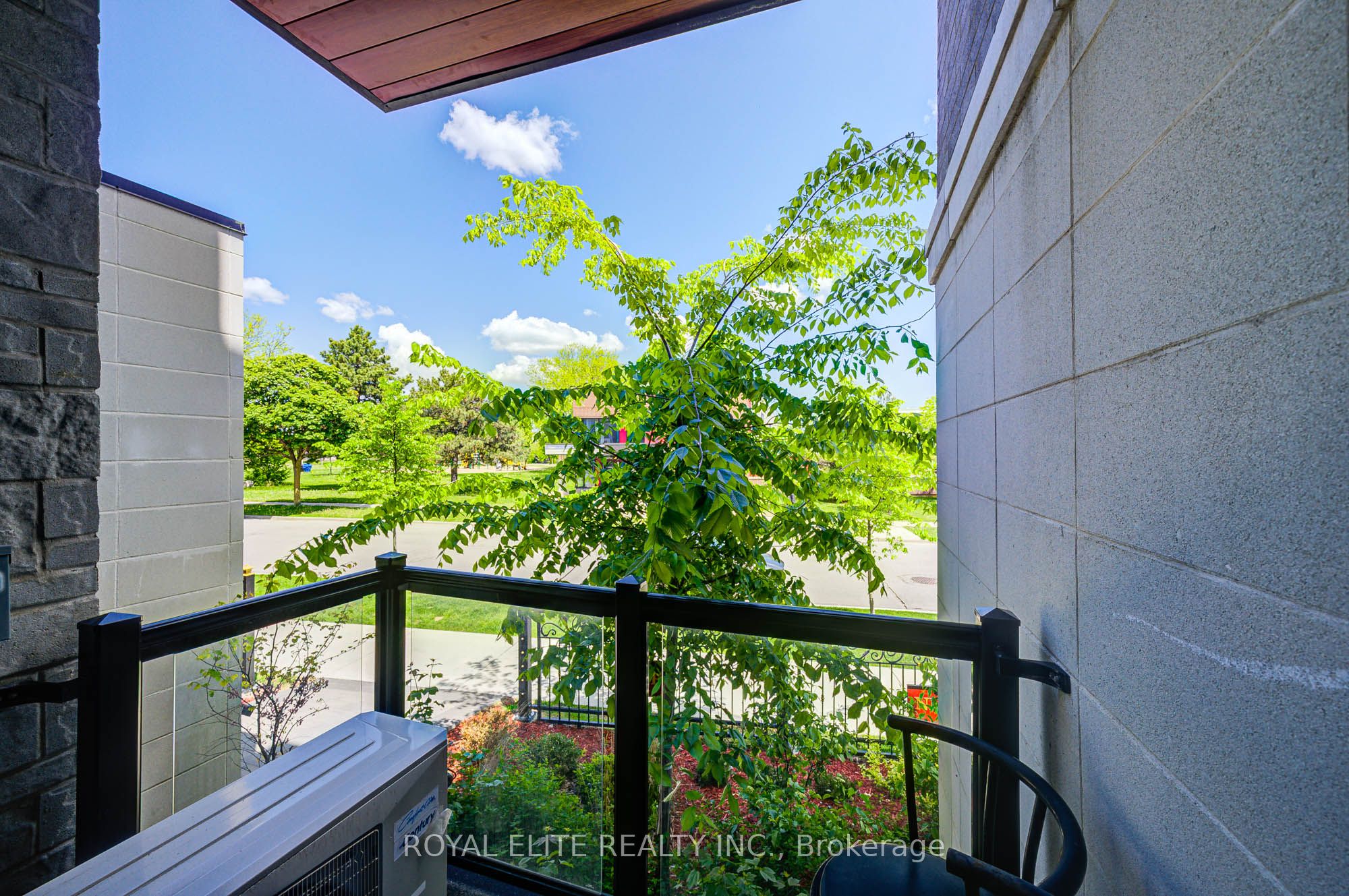 200 Chester Le Boulevard, #D205