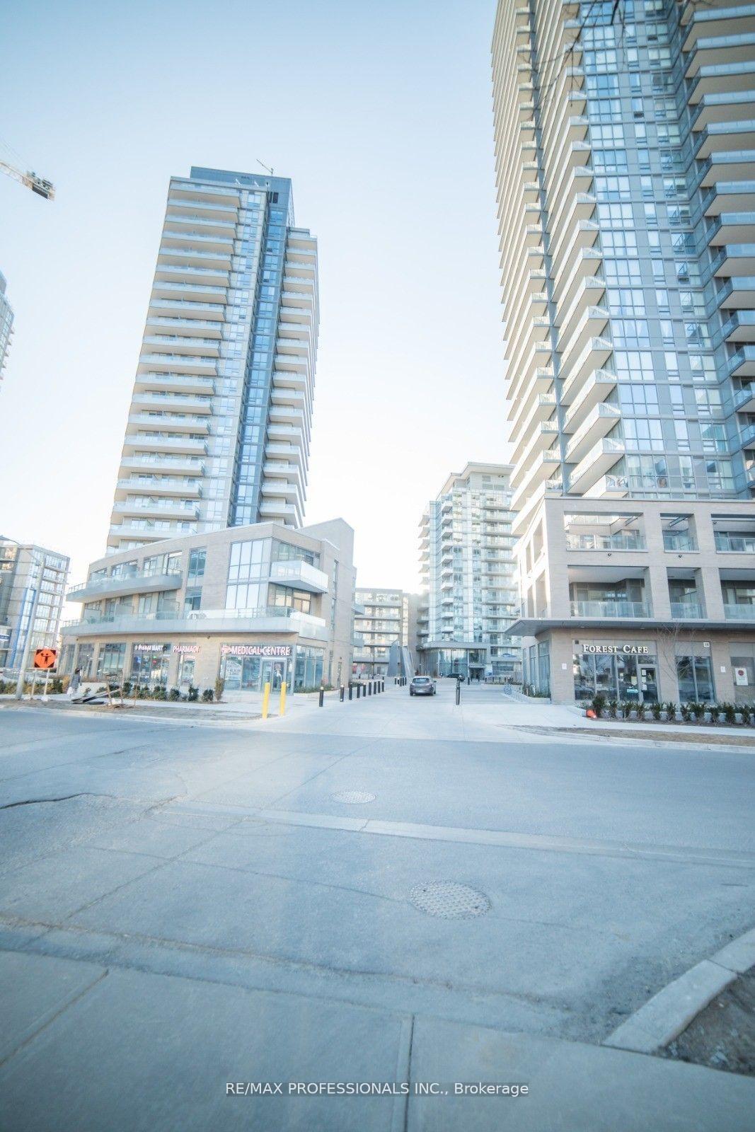 2 Bedrooms Condo at 52 Forest Manor, Toronto For sale