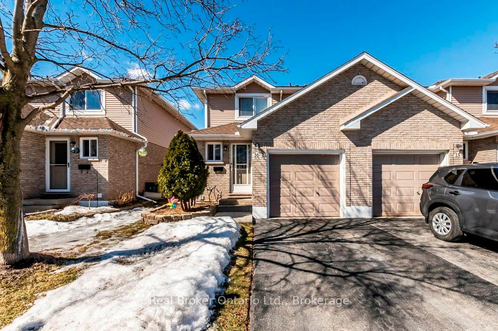 3 Bedrooms Condo at 610 Barton,  Hamilton For sale