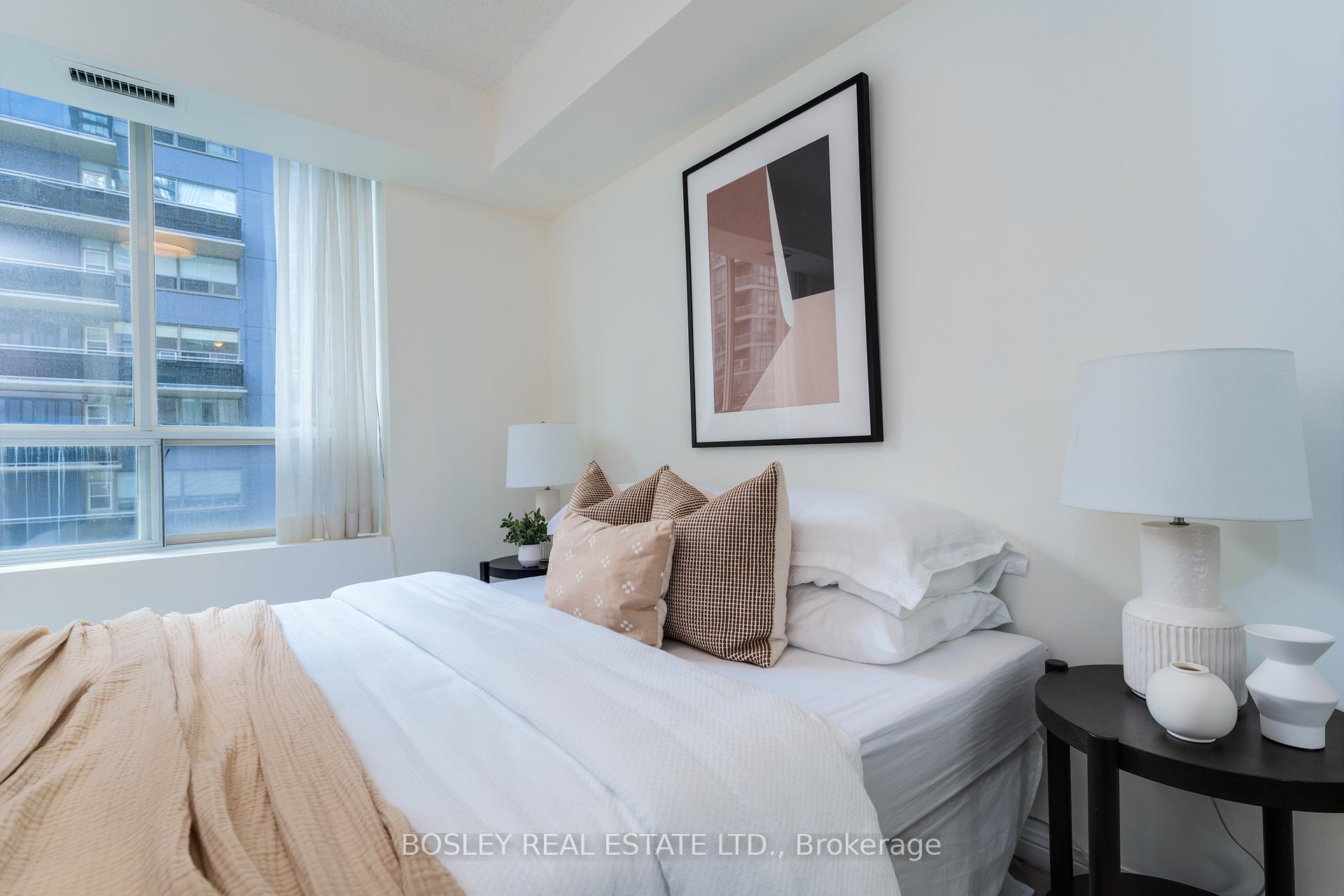 2 Bedrooms Condo at 188 Redpath, Toronto For sale