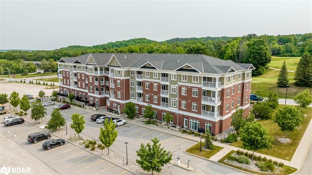 40 HORSESHOE Boulevard Unit# 215 Oro-Medonte Ontario L4M 4Y8