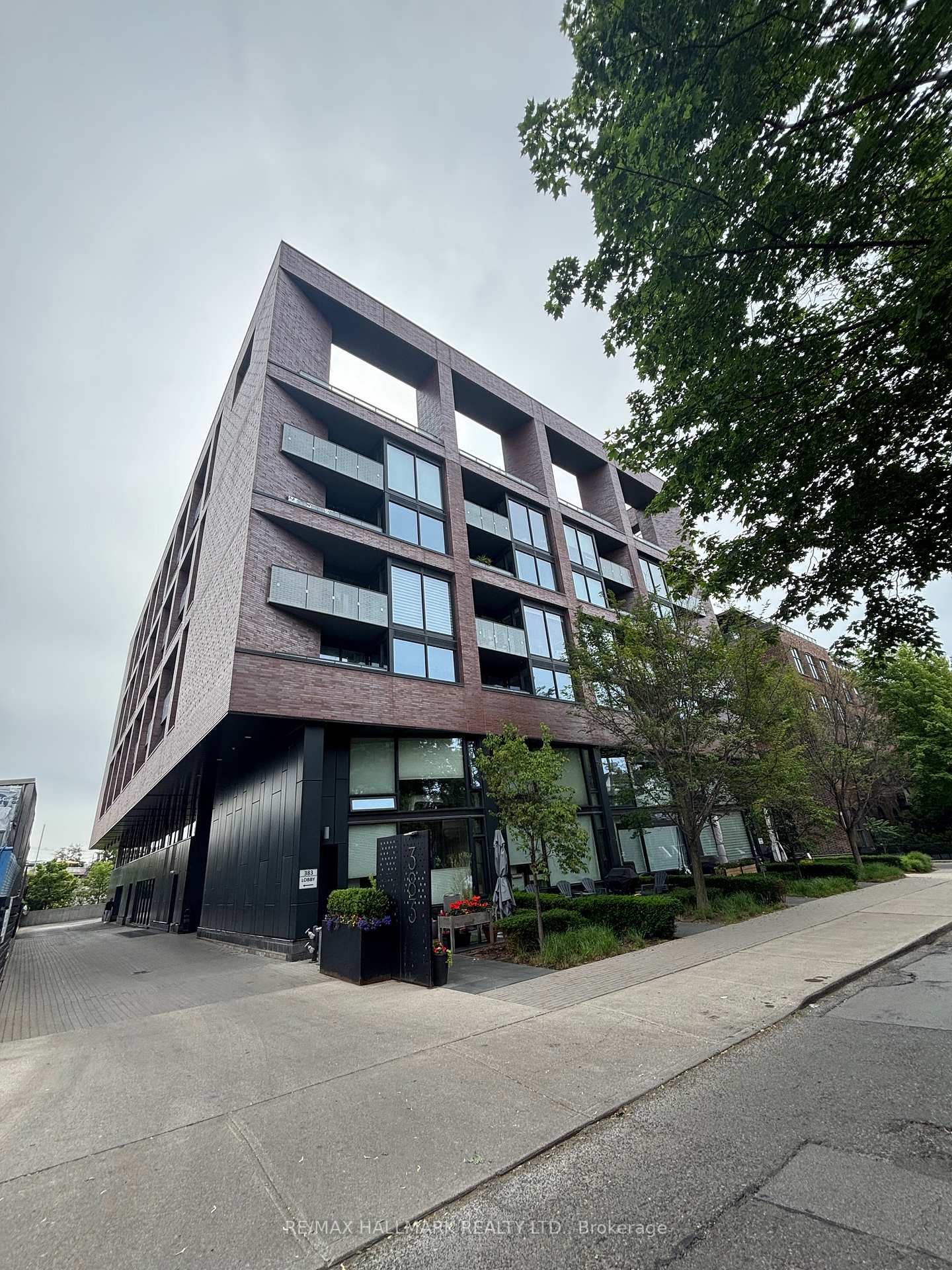 1 Bedroom Condo at 383 Sorauren, Toronto For sale