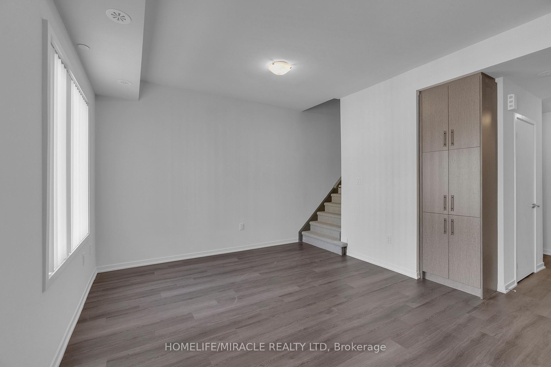 2 Bedrooms Condo at 5 William Jackson, Toronto For sale