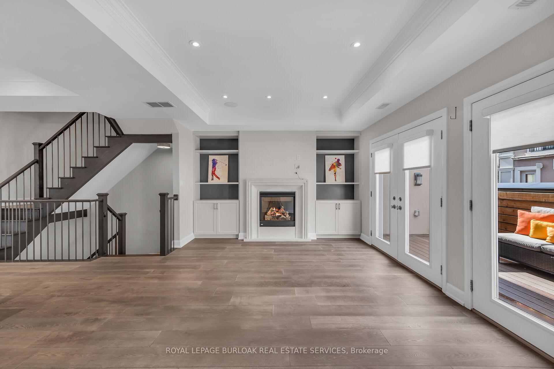 3 Bedrooms Condo at 509 Elizabeth,  Burlington For sale