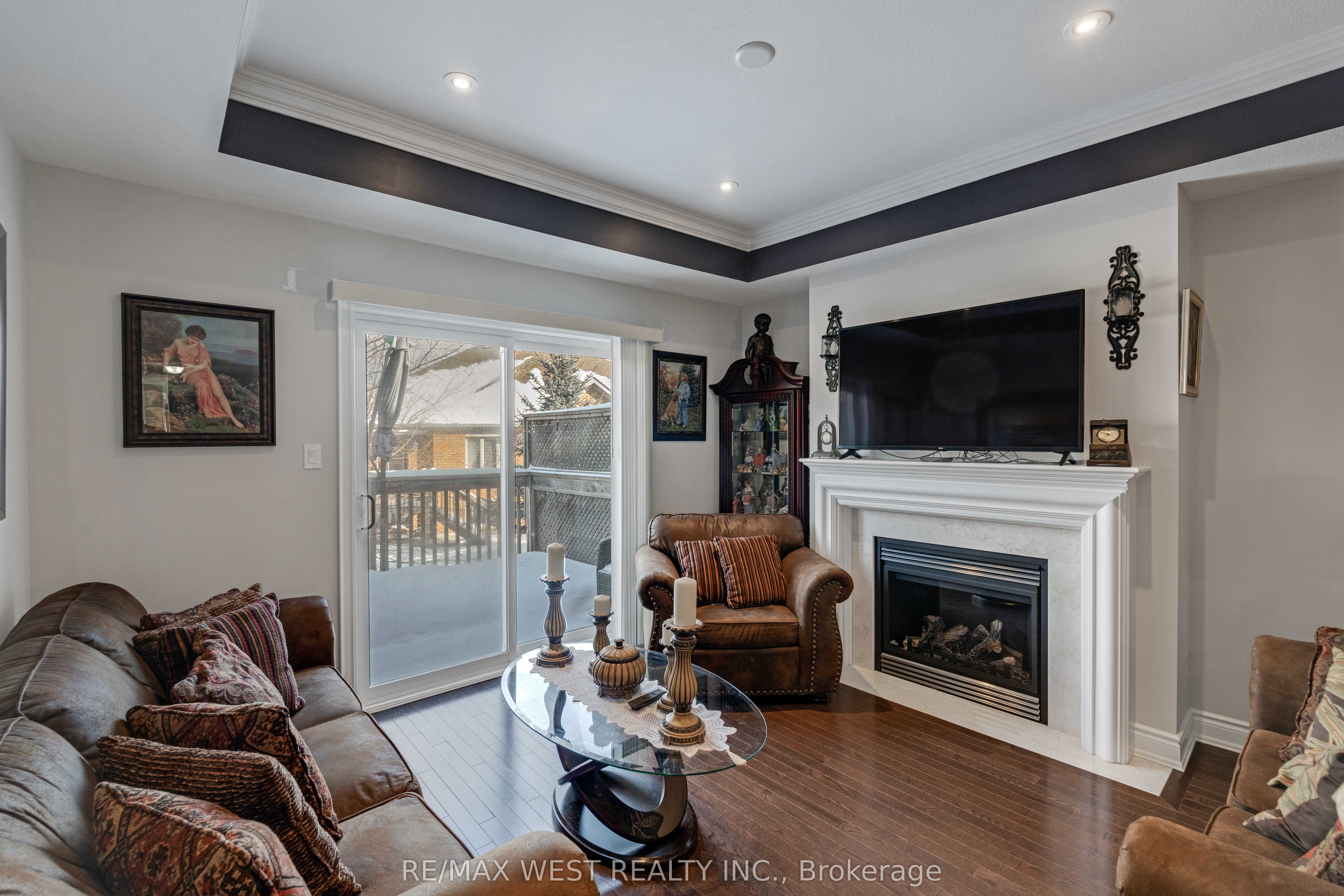21 Upper Highland, New Tecumseth, ON L9R 0K5