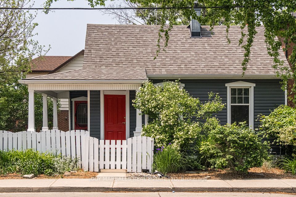 432 Dundurn