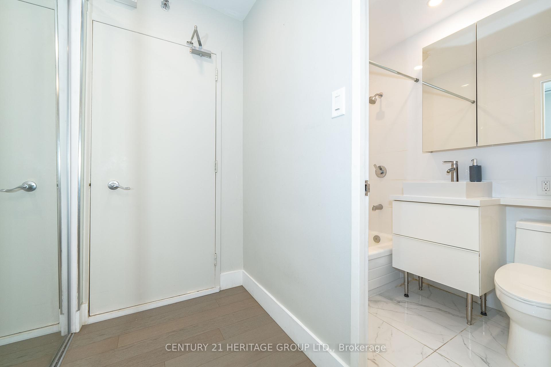 Co-op at 78 Warren, Toronto For sale