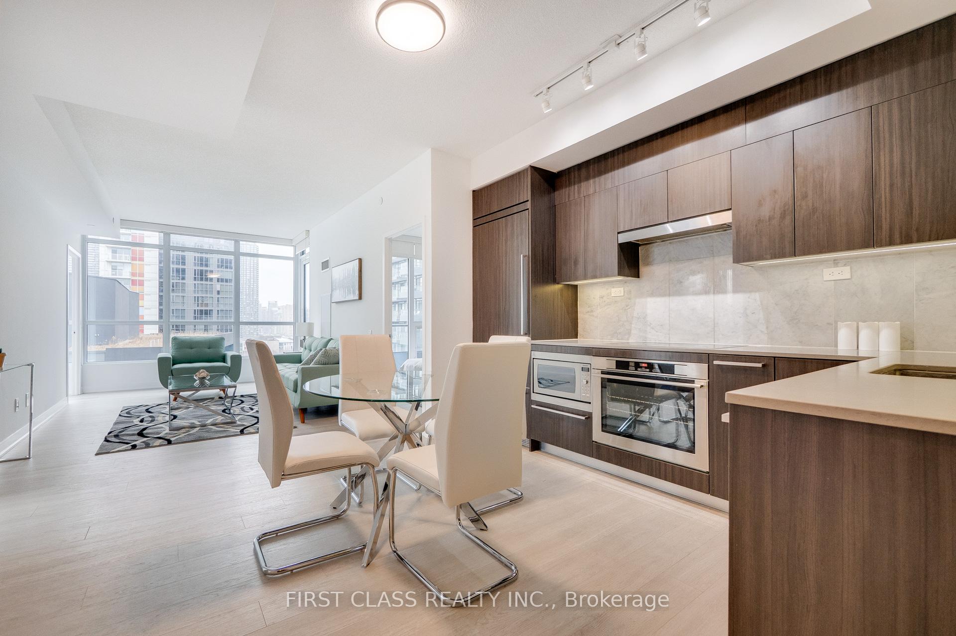 3 Bedrooms Condo at 80 Queens Wharf, Toronto For sale