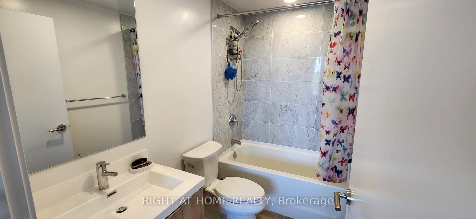 3 Bedrooms Condo at 20 O’Neill, Toronto For sale