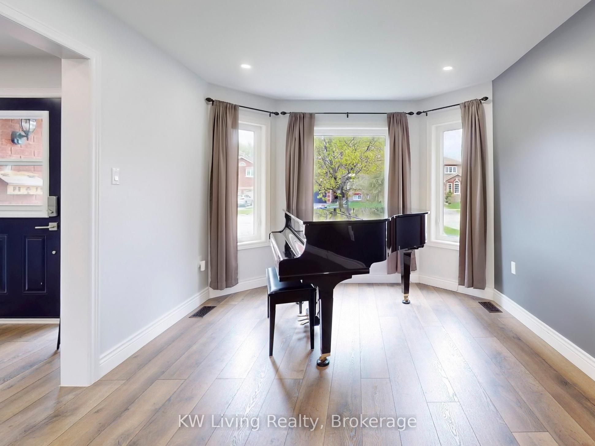 18 Amberview Drive
