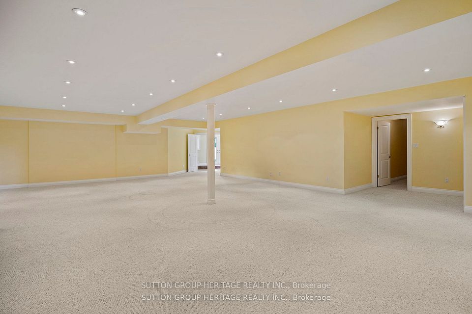 https://trreb-image.ampre.ca/b3b0ceiYHkc_PbiZh0ckbU1pfhshljmzuHyJ1Tjg7Ig/rs:fit:960:960/wm:.5:so:0:50:.4/wmsh:10/wmt:PHNwYW4gZm9yZWdyb3VuZD0nd2hpdGUnIGZvbnQ9JzY4Jz5TVVRUT04gR1JPVVAtSEVSSVRBR0UgUkVBTFRZIElOQy4sIEJyb2tlcmFnZTwvc3Bhbj4/L3RycmViL2xpc3RpbmdzLzQwLzUzLzc0LzA4L3AvYjAxMTdlODYtZmE3Ny00ZDJkLWJmOGMtZjVhMzM4YzQ2NTM4LmpwZw.jpg