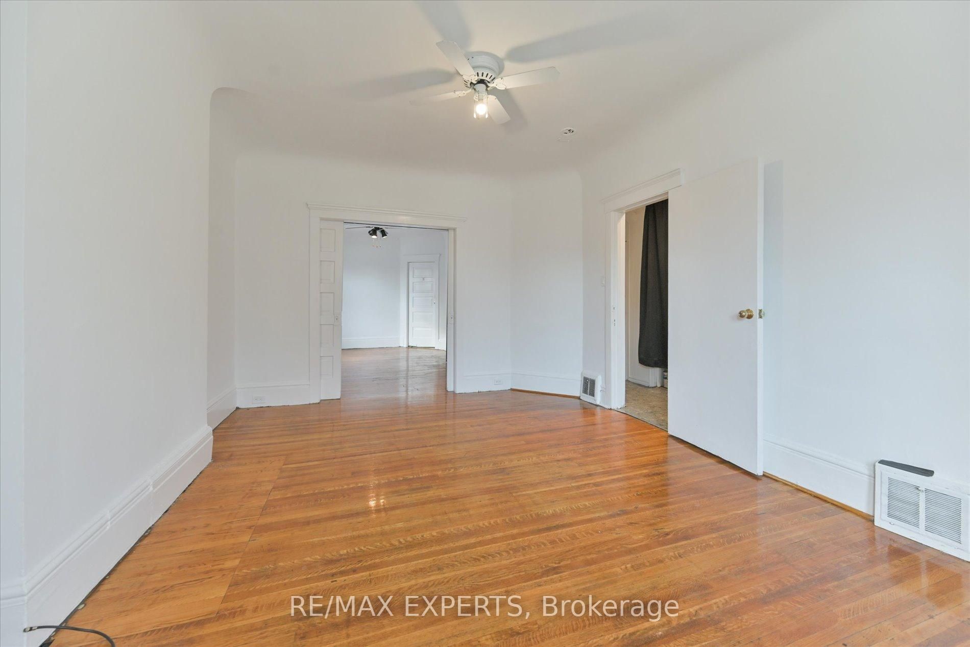 18 Barton Avenue