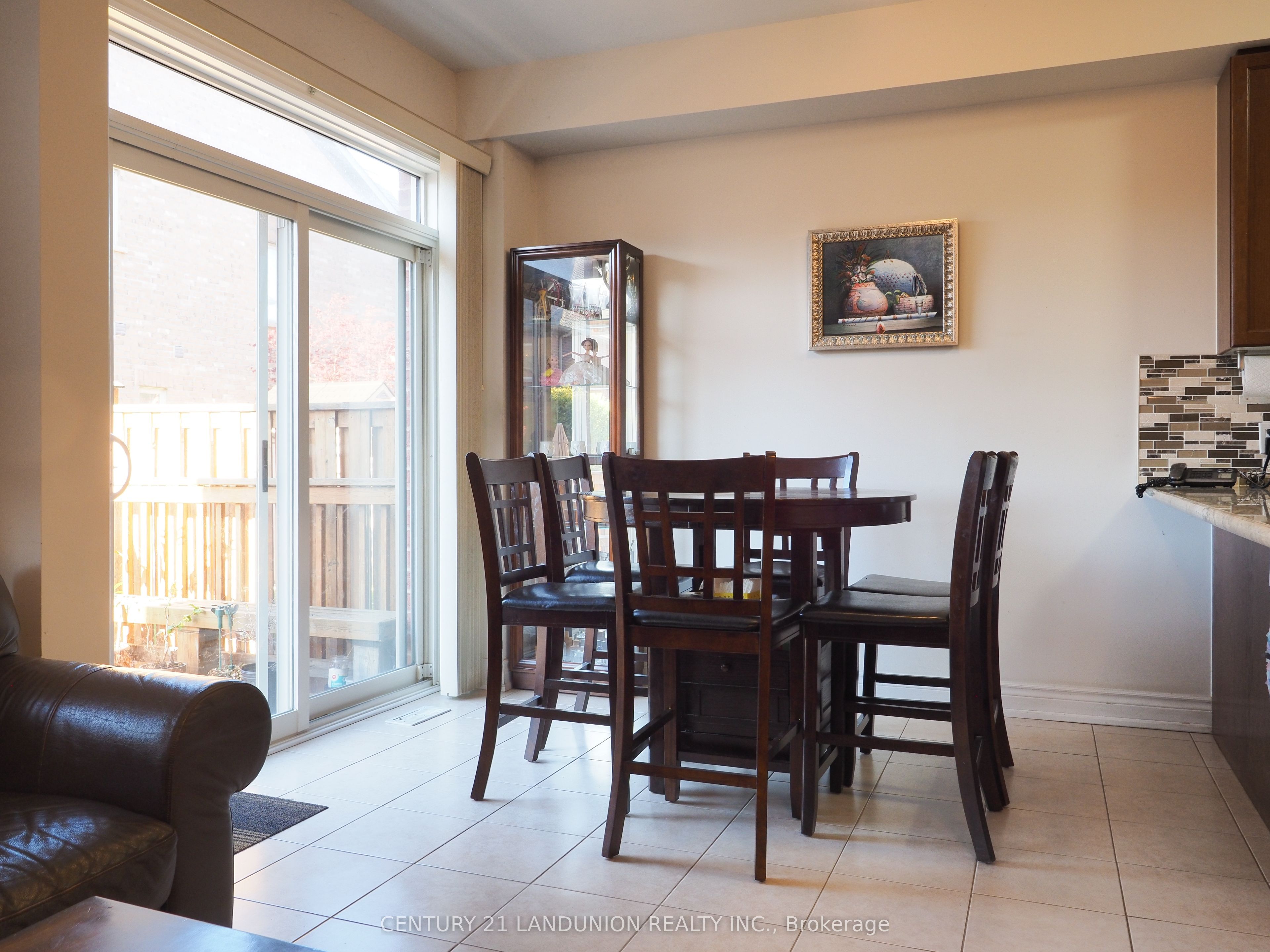 35 Goldthread Terrace