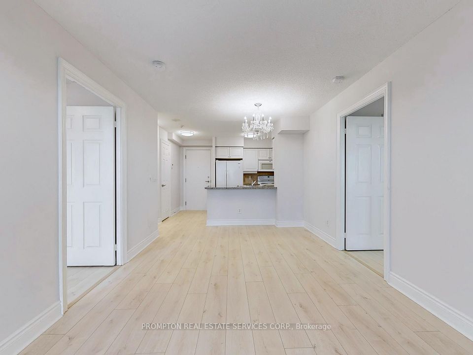 #2811 - 15 Greenview Avenue, Toronto, ON M2M 4M7