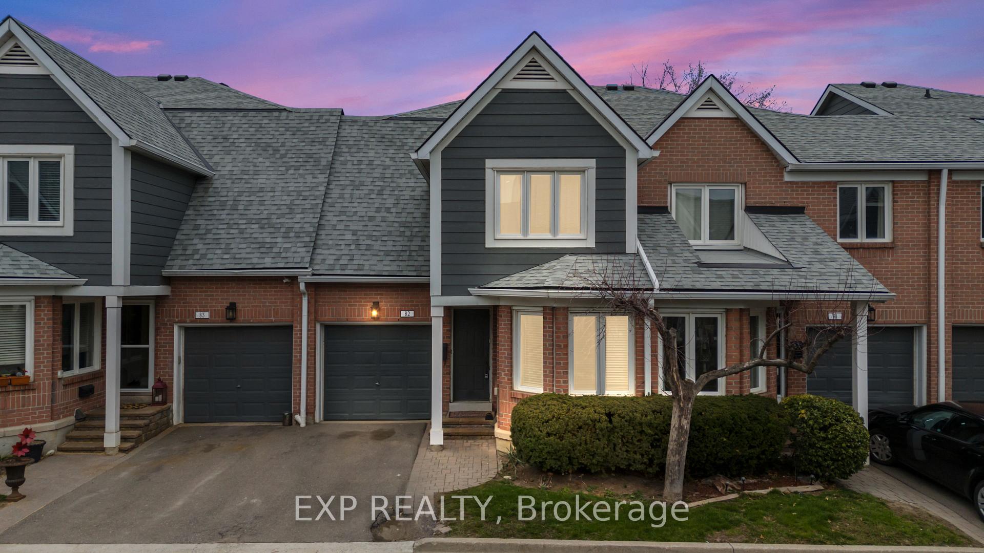 3 Bedrooms Condo at 2205 South Millway,  Mississauga For sale