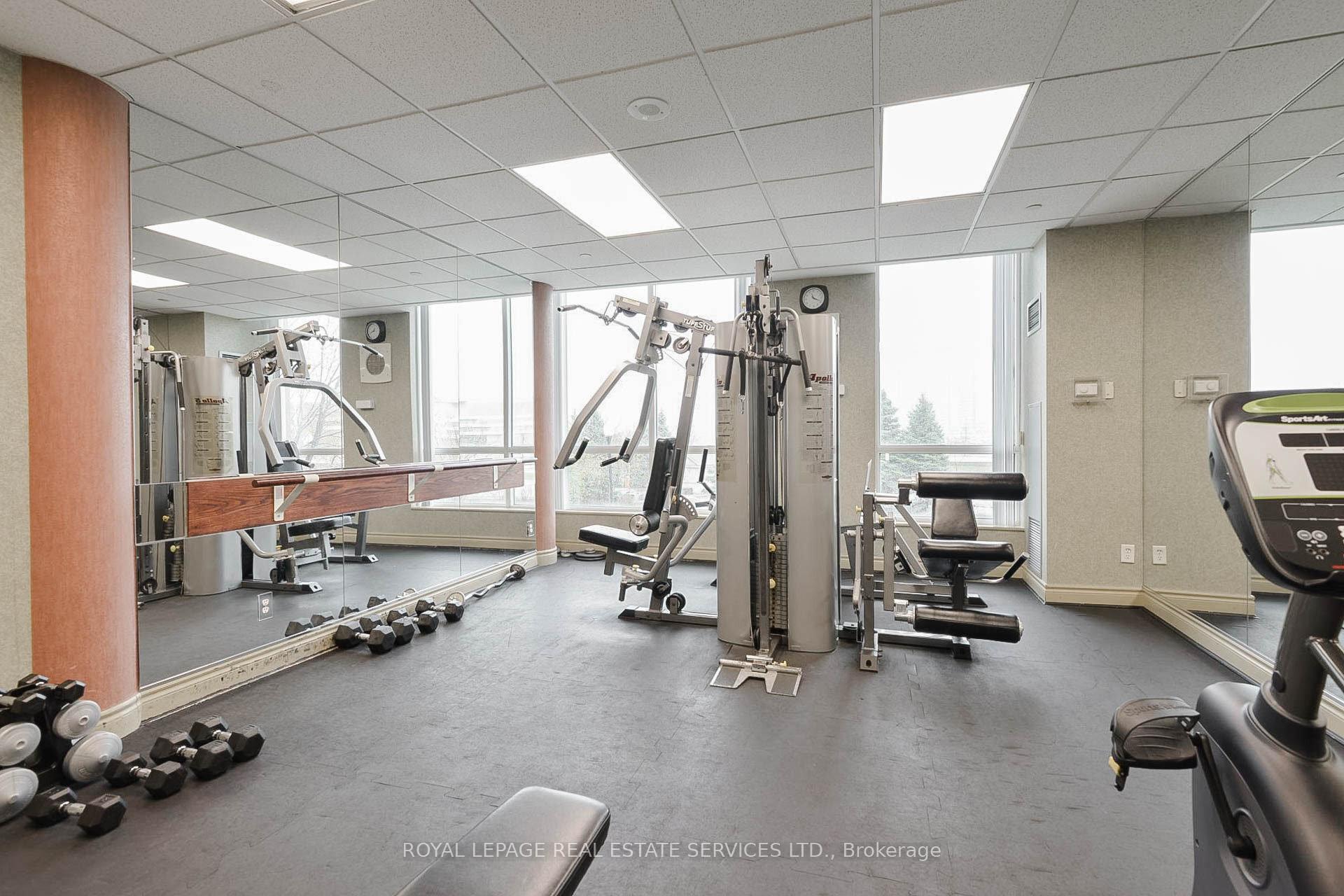 2 Bedrooms Condo at 2585 Erin Centre,  Mississauga For sale