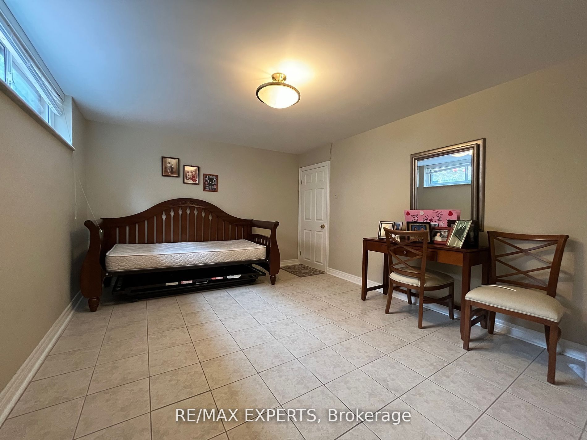 12 Blue Haven Crescent