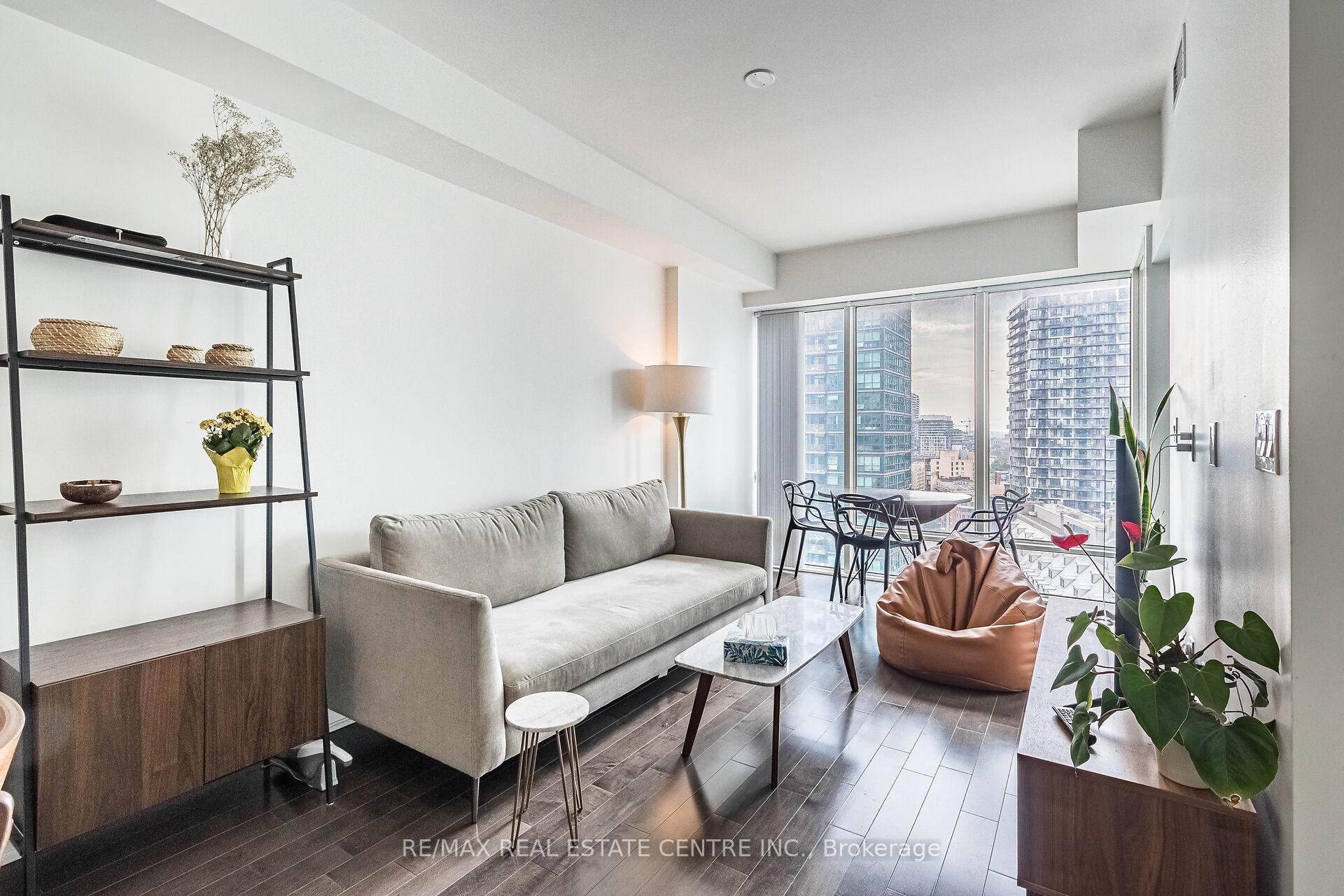 1 Bedroom Condo at 8 The Esplanade, Toronto For sale