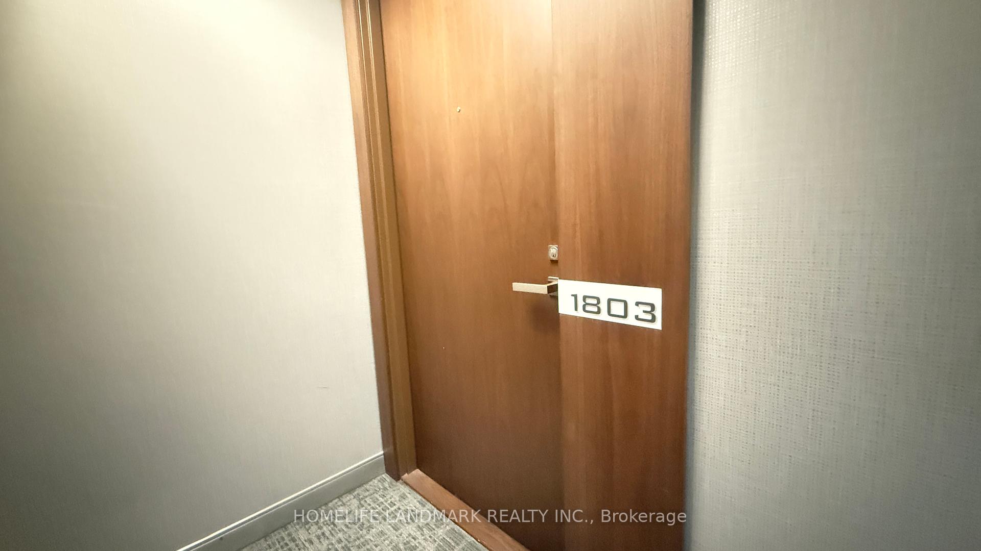 2 Bedrooms Condo at 255 Village Green,  Toronto For sale