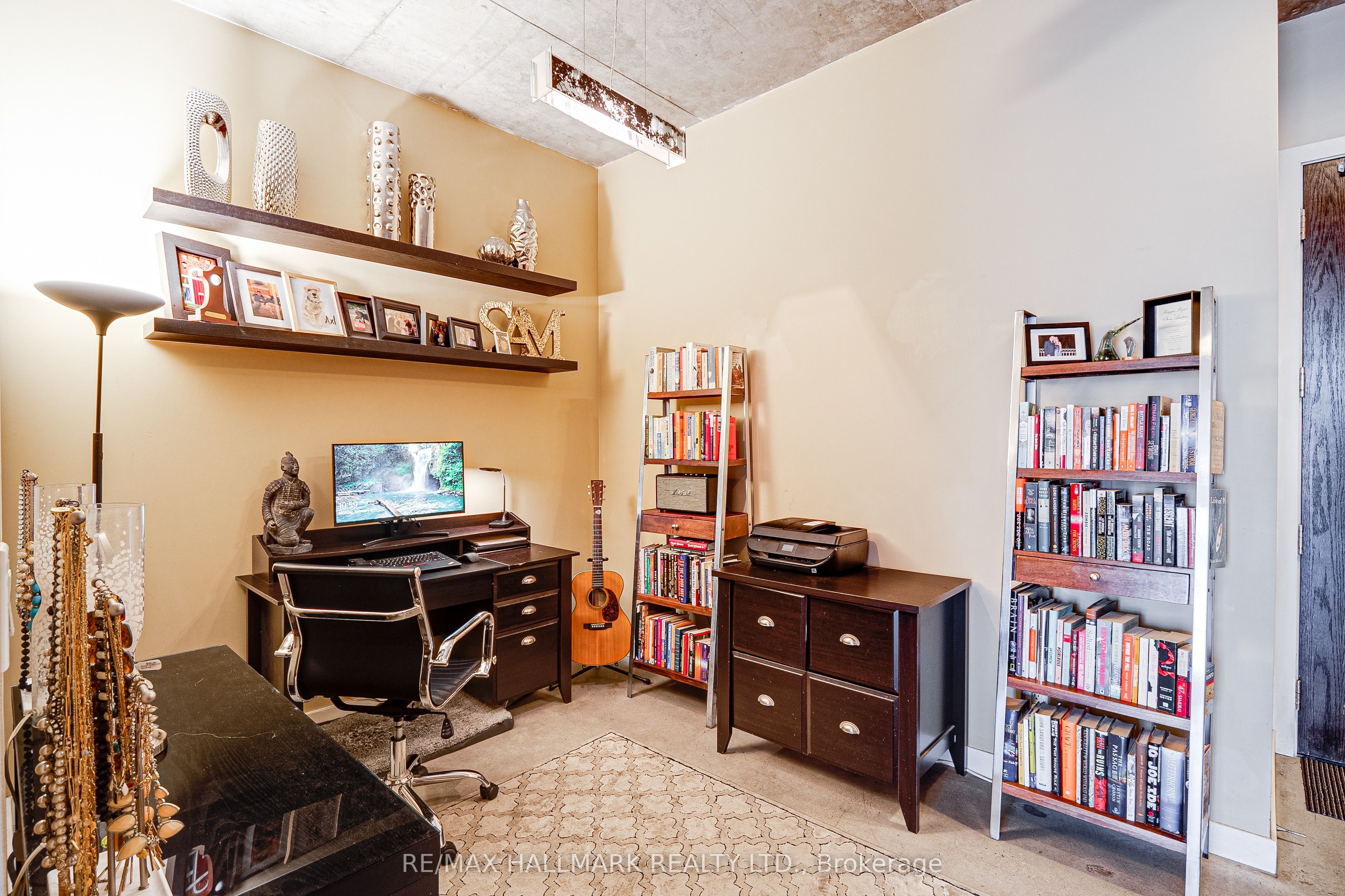 19 Brant Street, #302