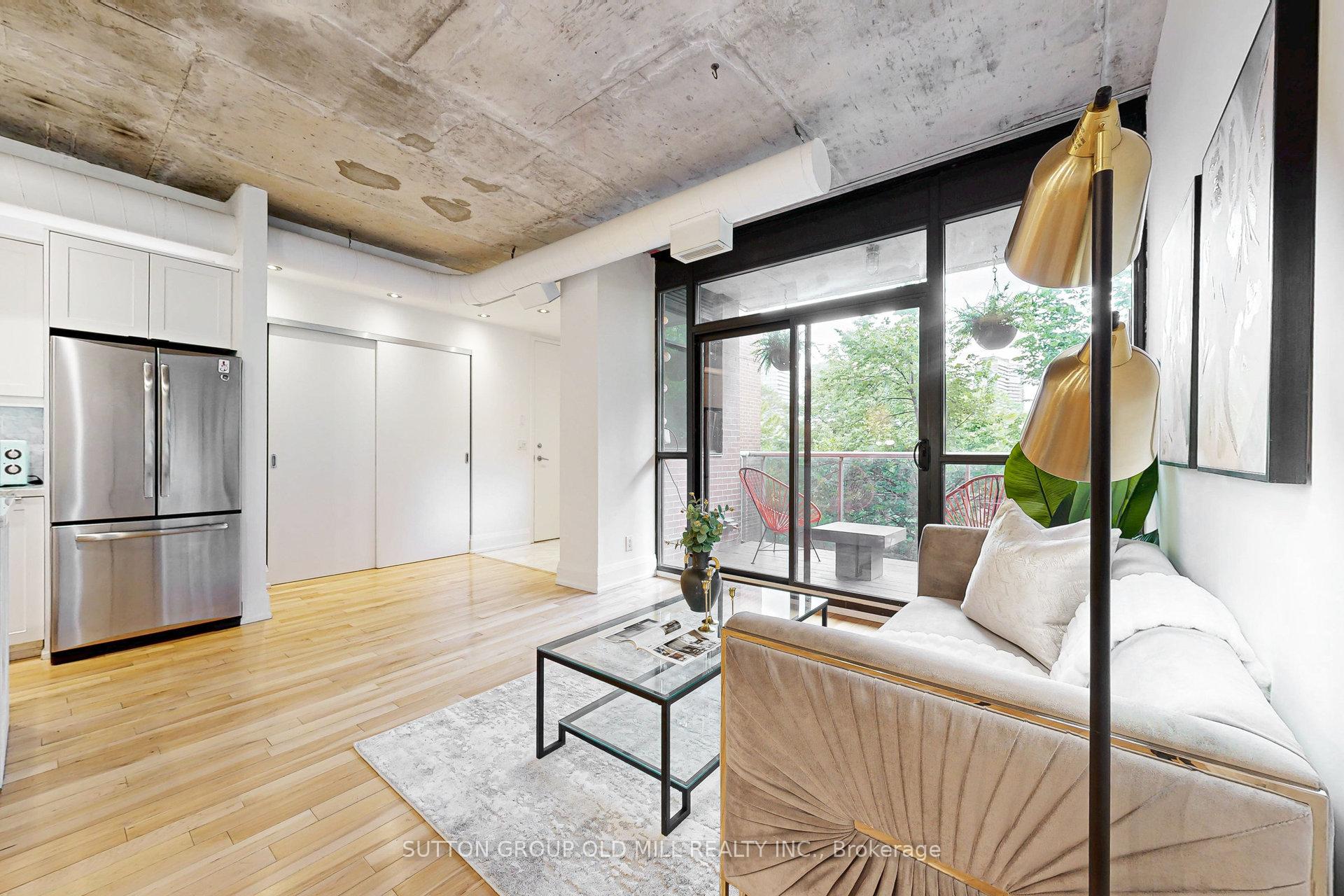 2 Bedrooms Condo at 62 Niagara, Toronto For sale