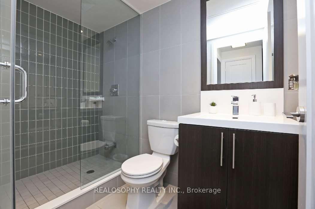 1 Bedroom Condo at 2 Anndale,  Toronto For sale