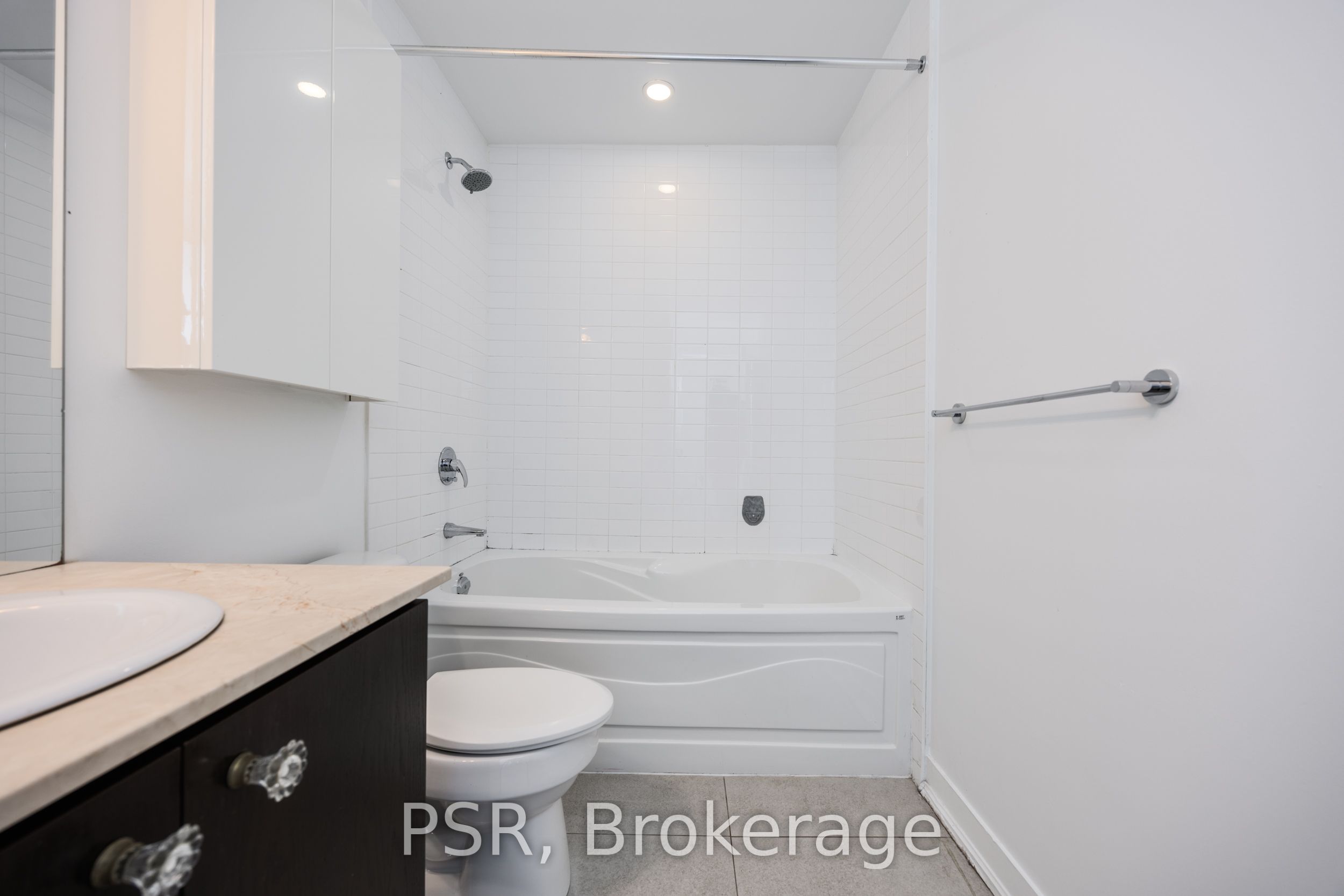 201 Carlaw Avenue, #311