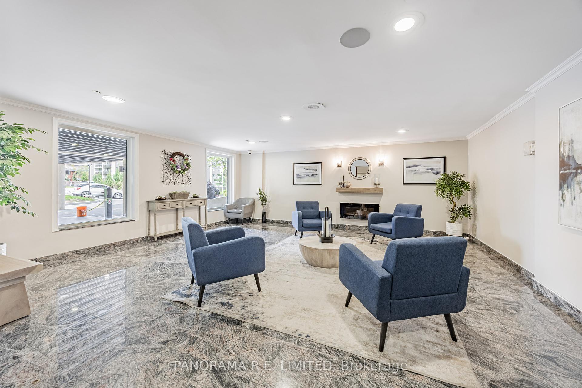 4 Bedrooms Condo at 15 La Rose, Toronto For sale