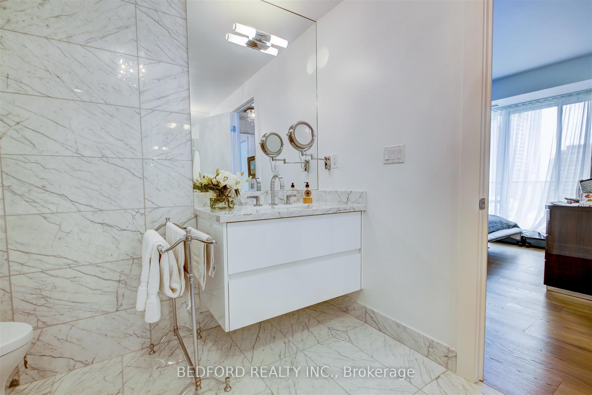 3 Bedrooms Condo at 1 Bedford,  Toronto For sale