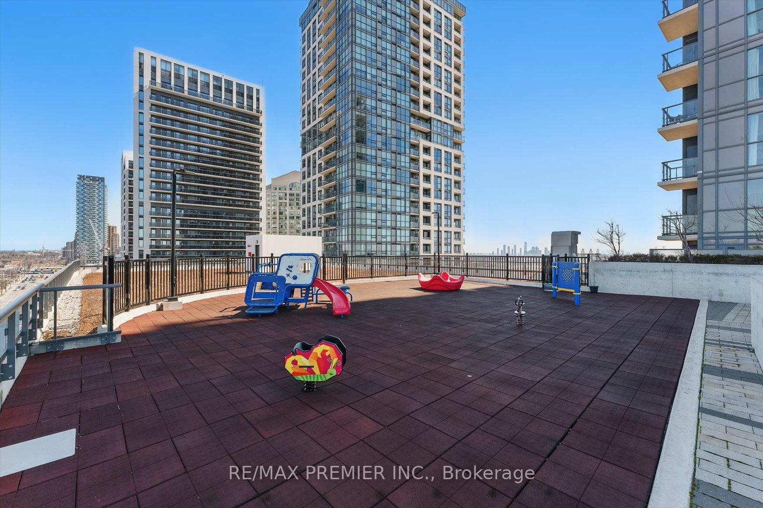2 Bedrooms Condo at 50 Thomas Riley, Toronto For sale