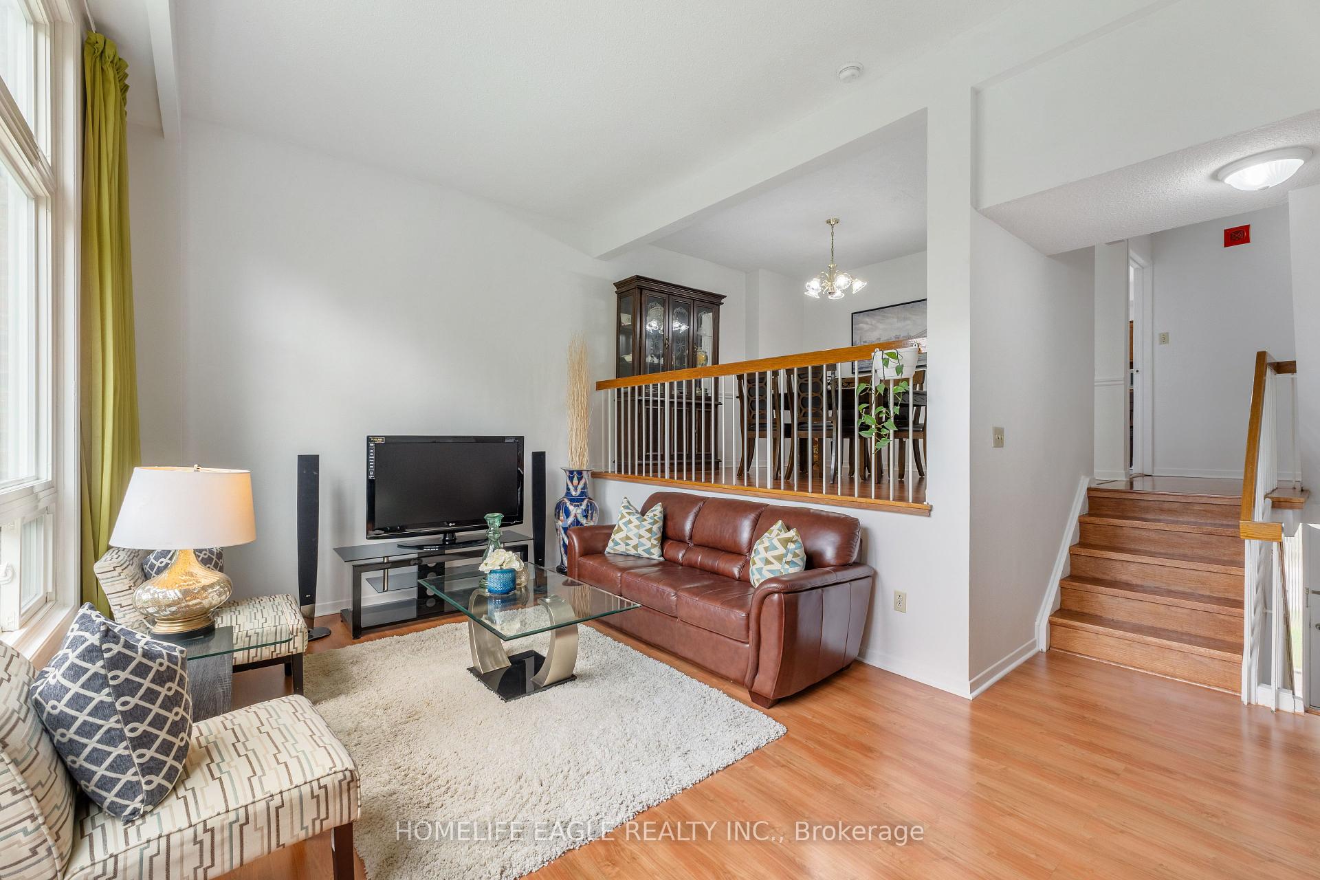 4 Bedrooms Condo at 3000 Midland, Toronto For sale