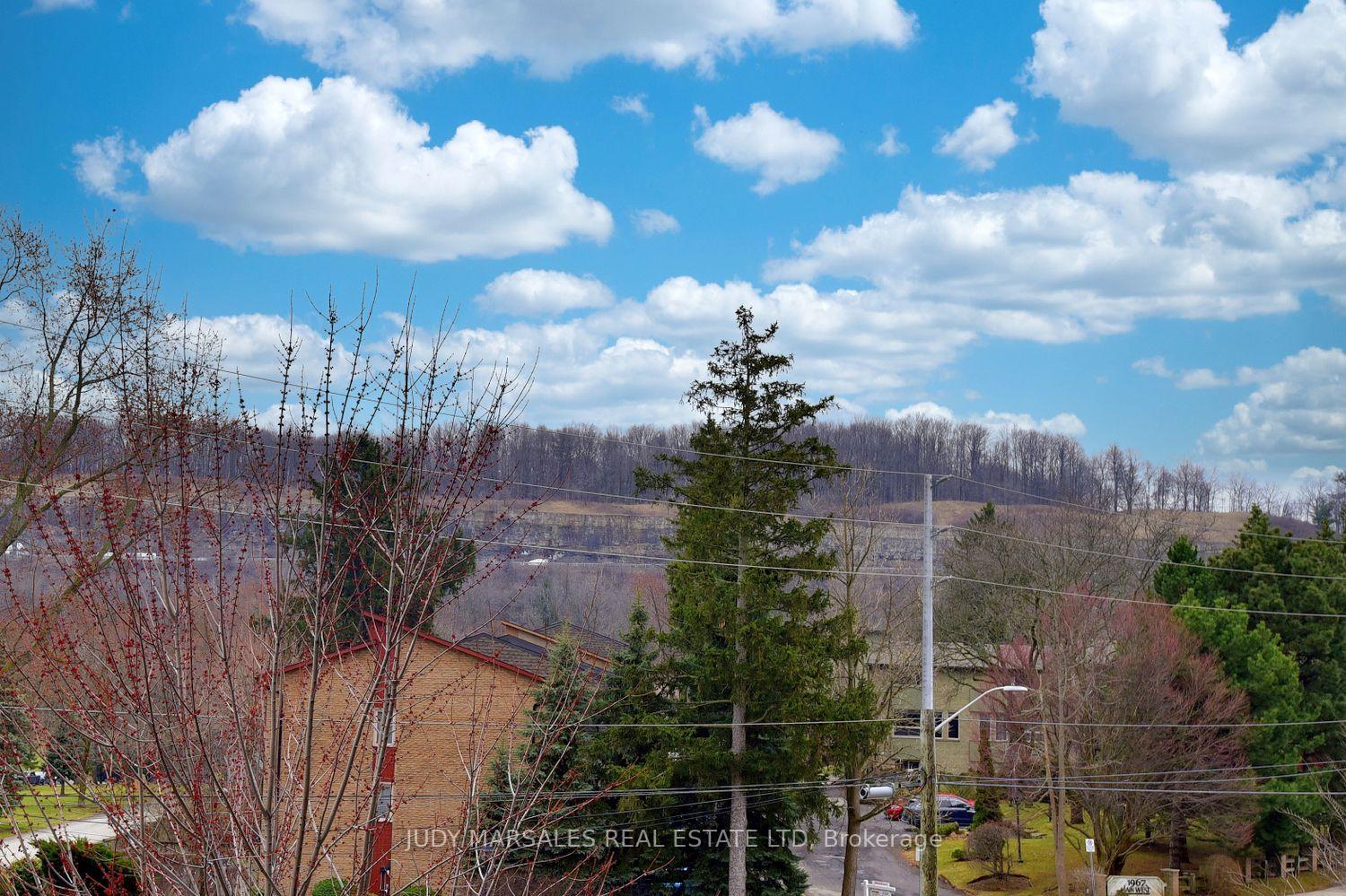 1 Bedroom Condo at 1950 Main,  Hamilton For sale