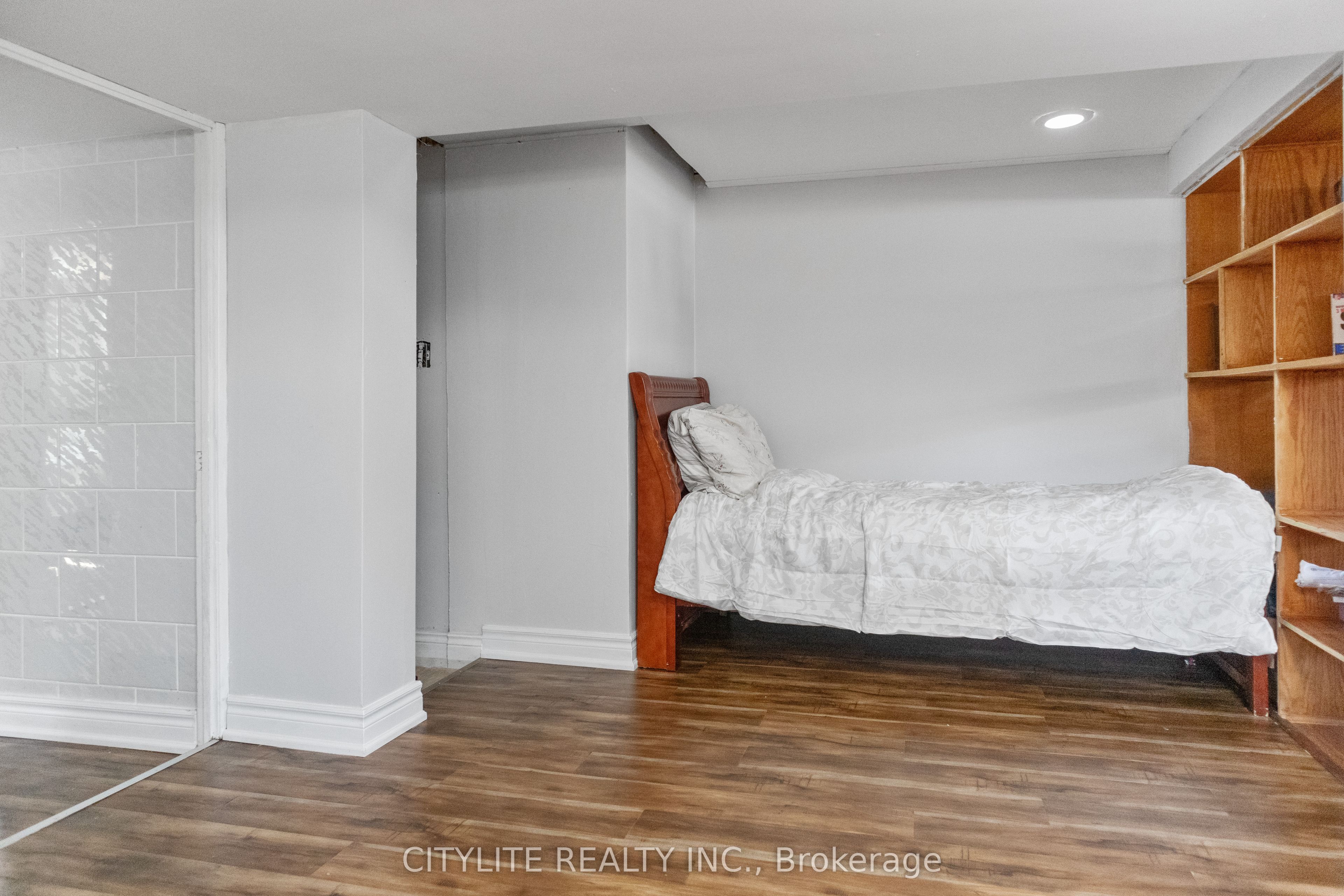 2 Emmeline Crescent
