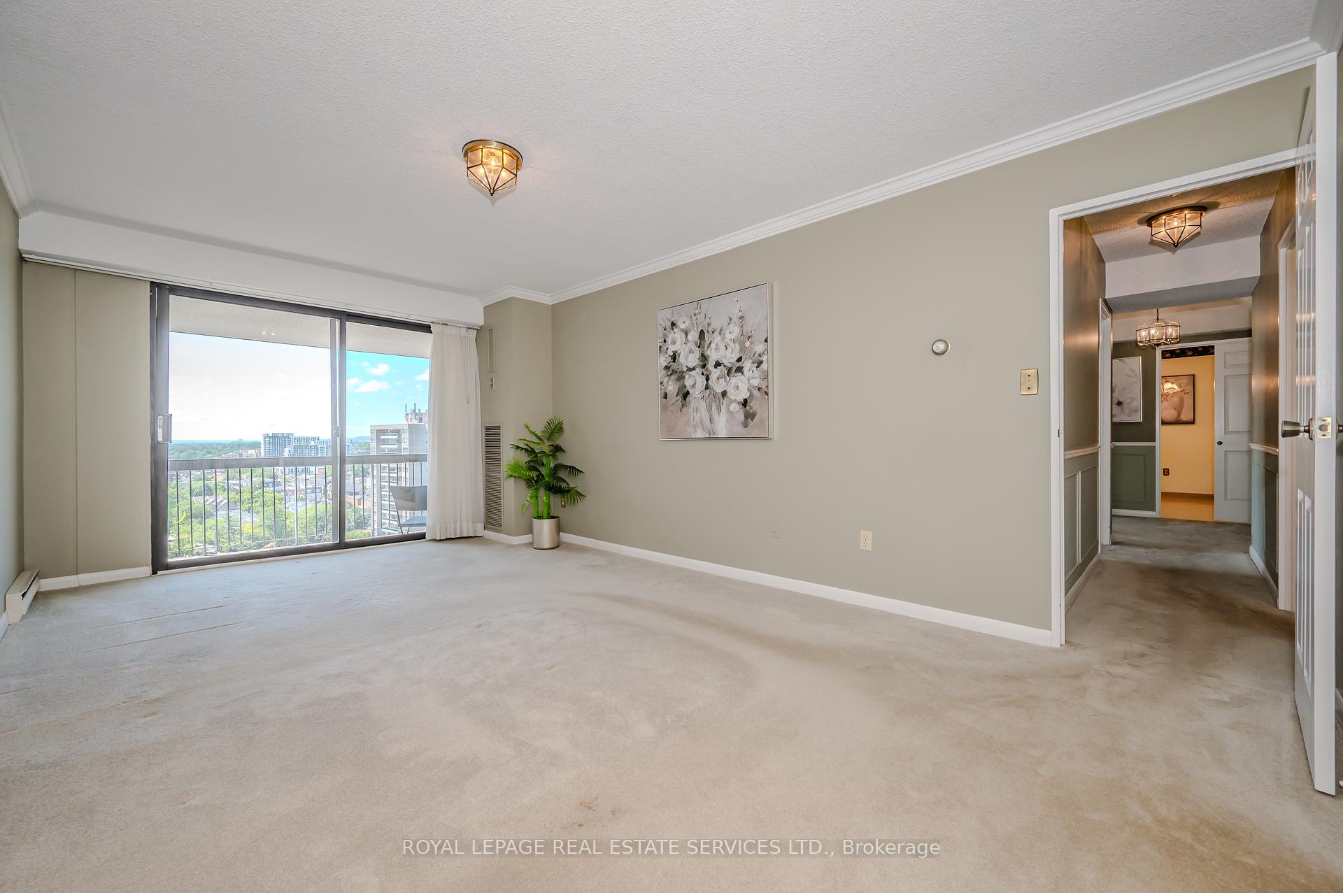 2 Bedrooms Condo at 2180 Marine,  Oakville For sale