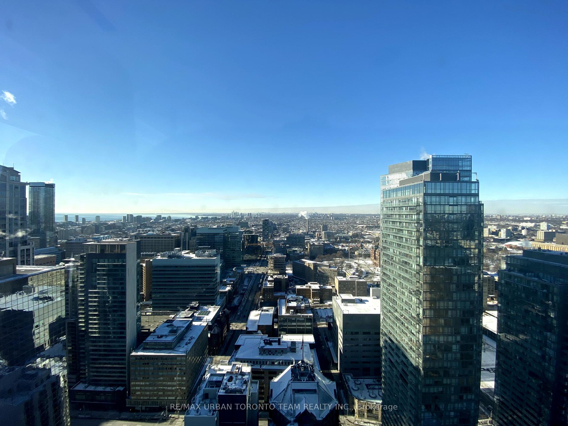 3 Bedrooms Condo at 15 Grenville, Toronto For sale