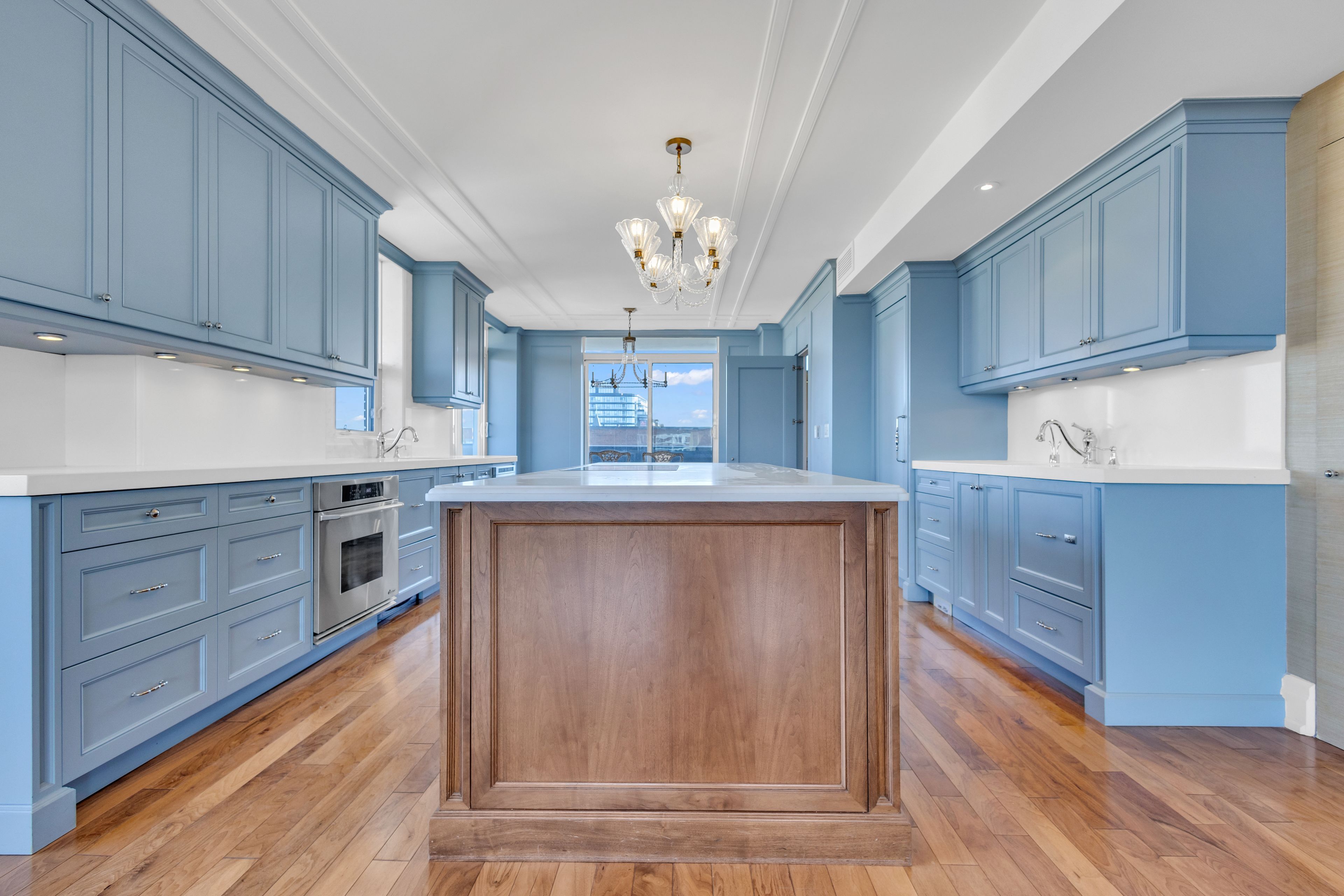 2600 Bathurst Street 801