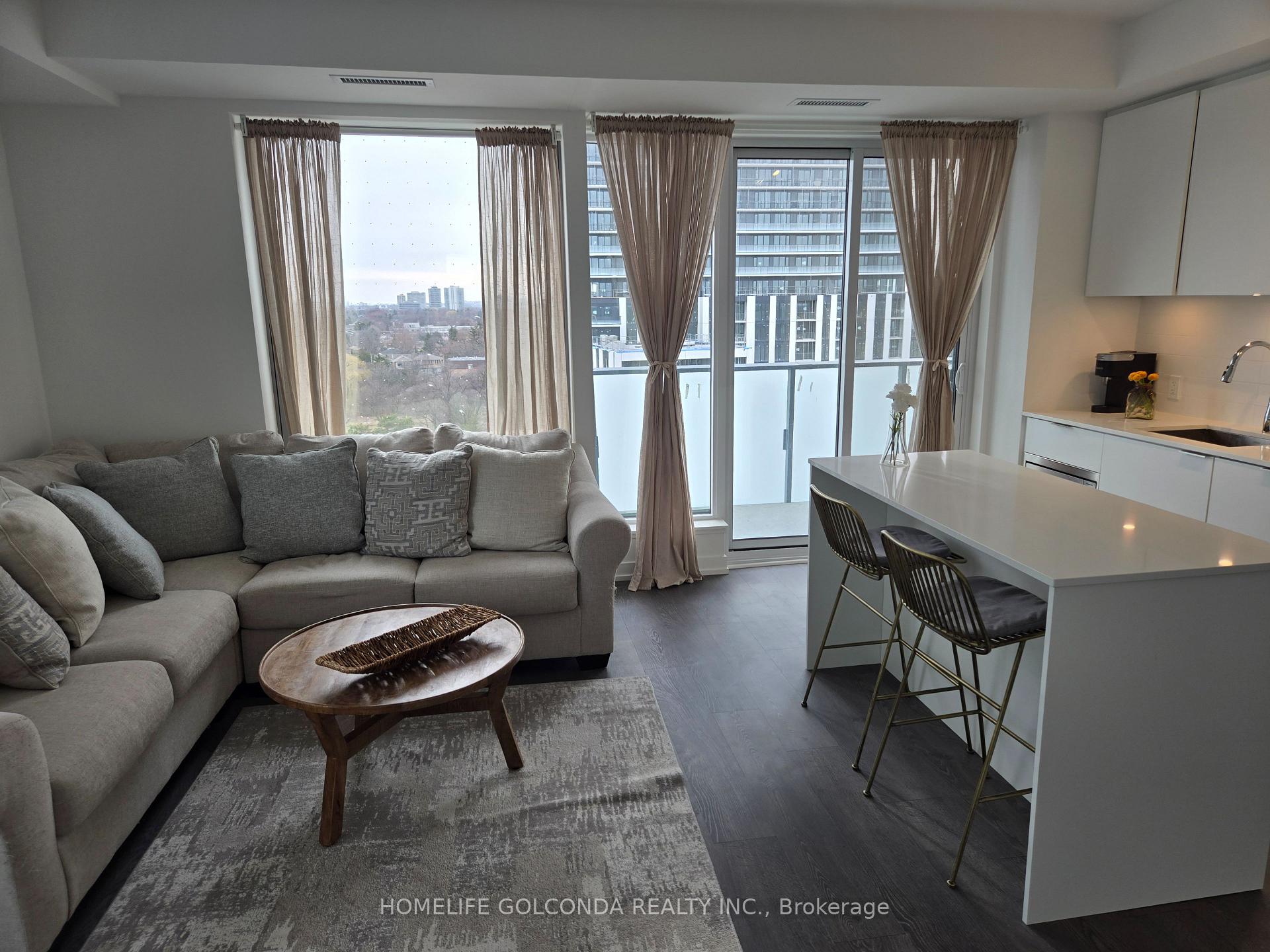 3 Bedrooms Condo at 7 Golden Lion, Toronto For sale