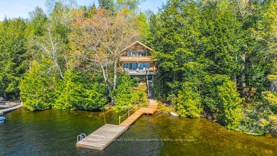 6469 Kennisis Lake