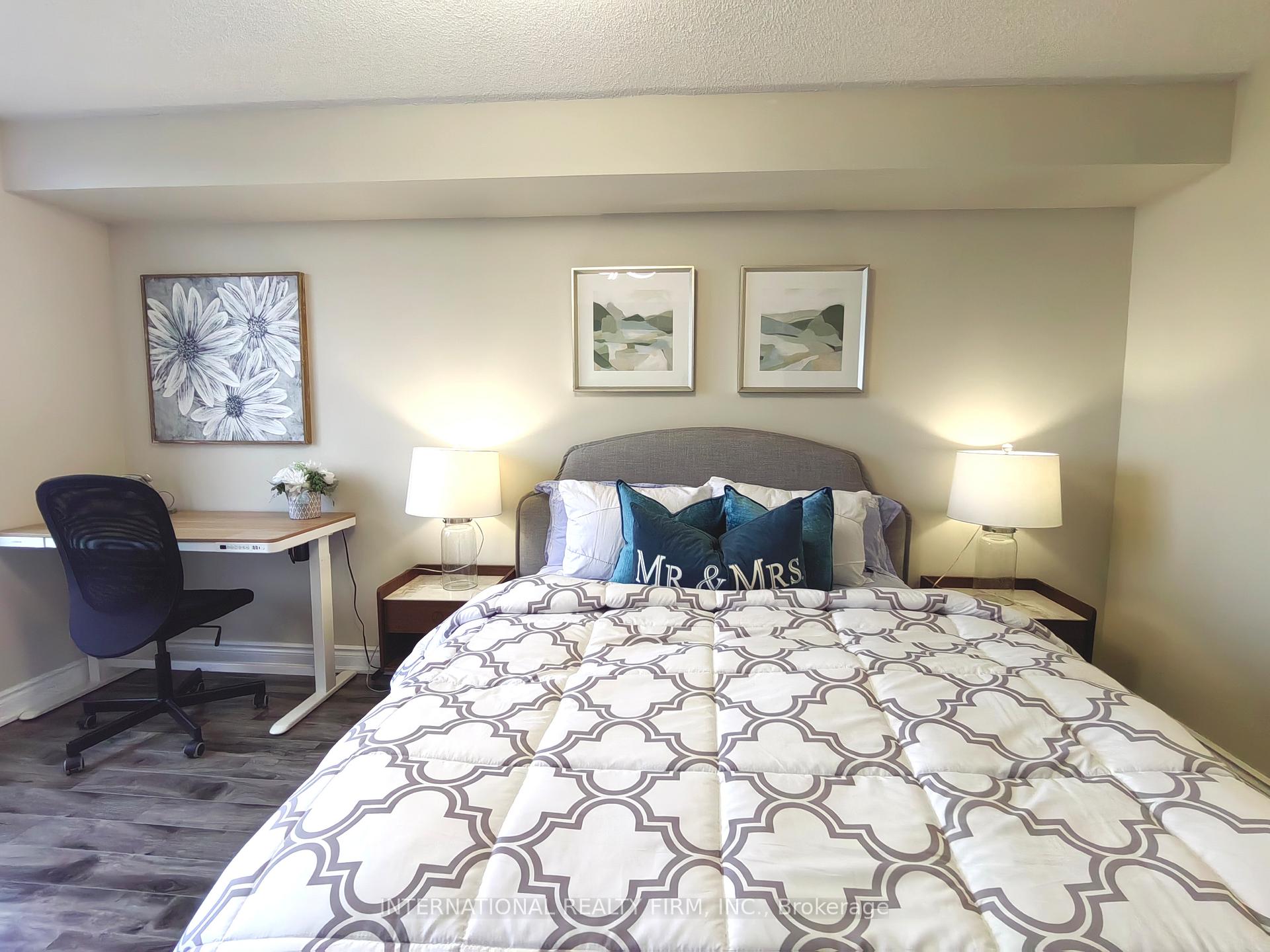4 Bedrooms Condo at 880 Grandview, Toronto For sale