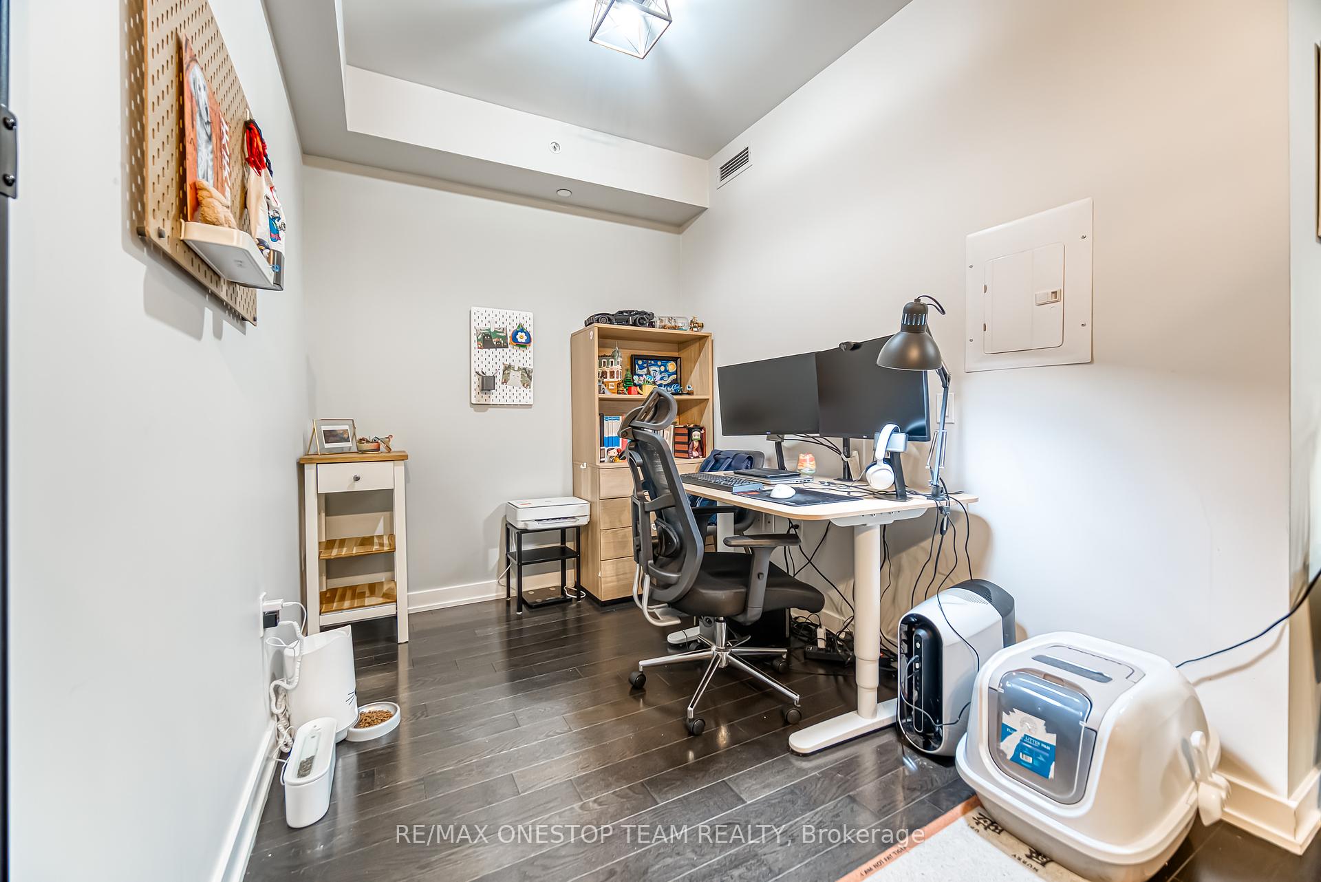 2 Bedrooms Co-op at 1 The Esplanade, Toronto For sale