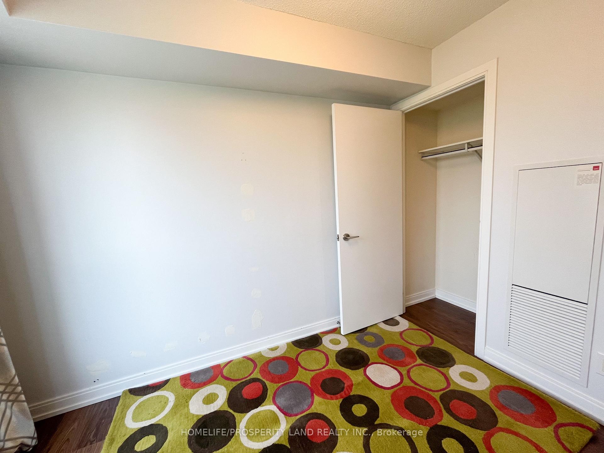 3 Bedrooms Condo at 181 Village Green, Toronto For sale