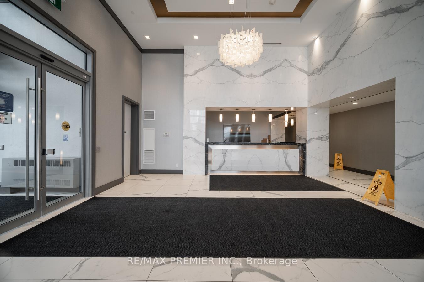 2 Bedrooms Condo at 3600 Highway 7, Vaughan For sale