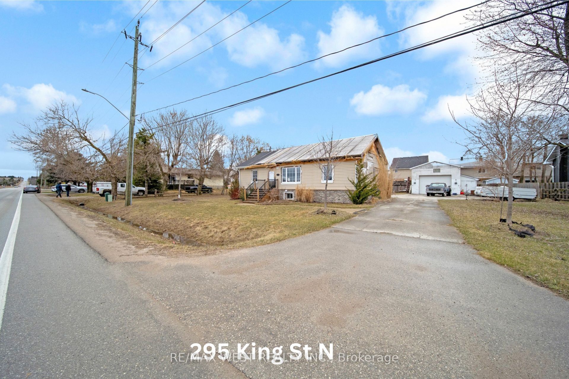 299&295 King Street, New Tecumseth, ON L9R 1N3