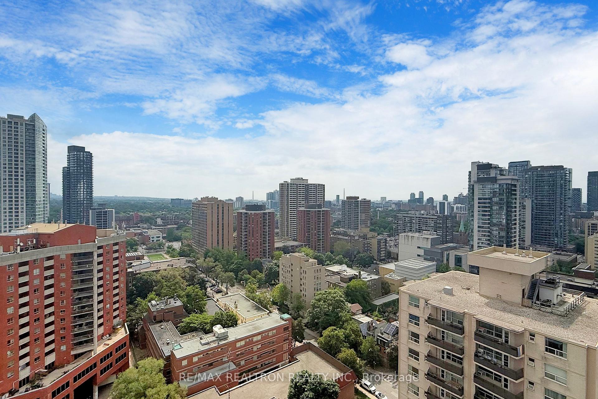 2 Bedrooms Condo at 81 Wellesley, Toronto For sale