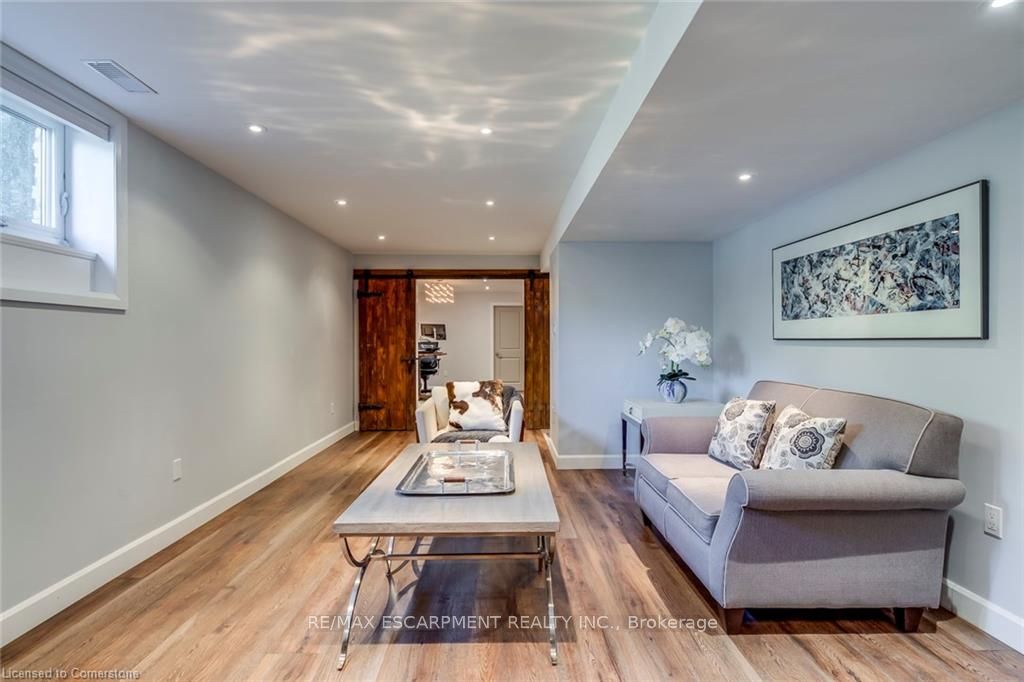 4306 Lakeshore Road