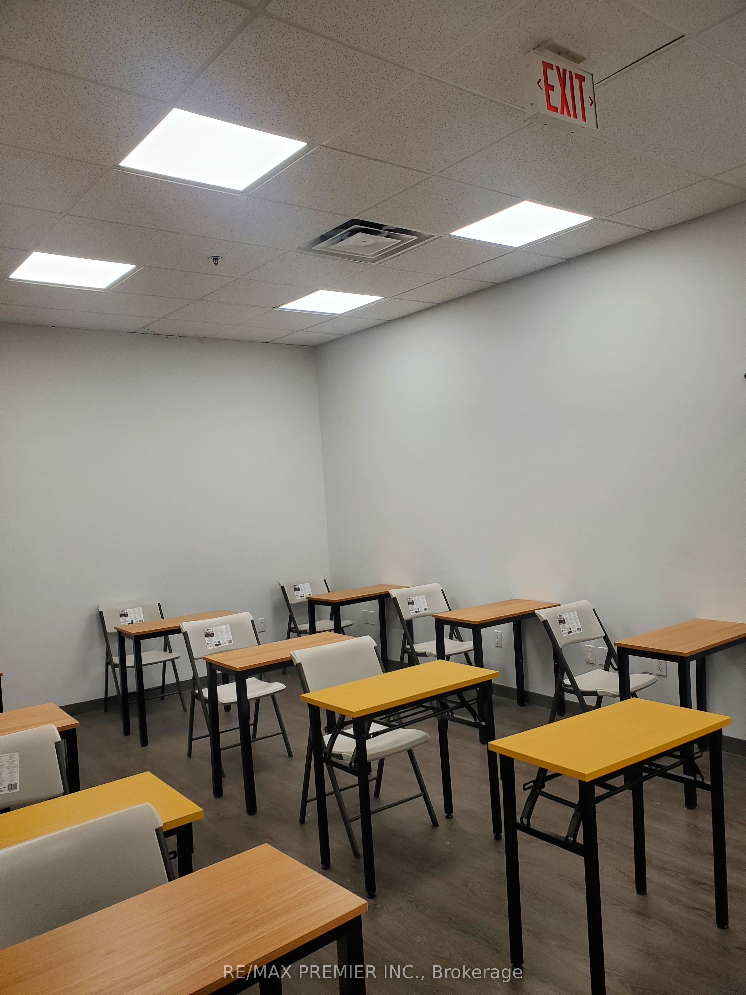 5231 Yonge Street, #203