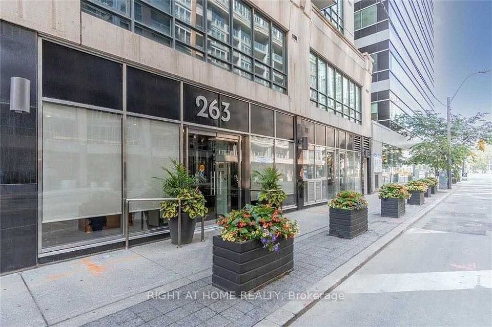 263 Wellington Street